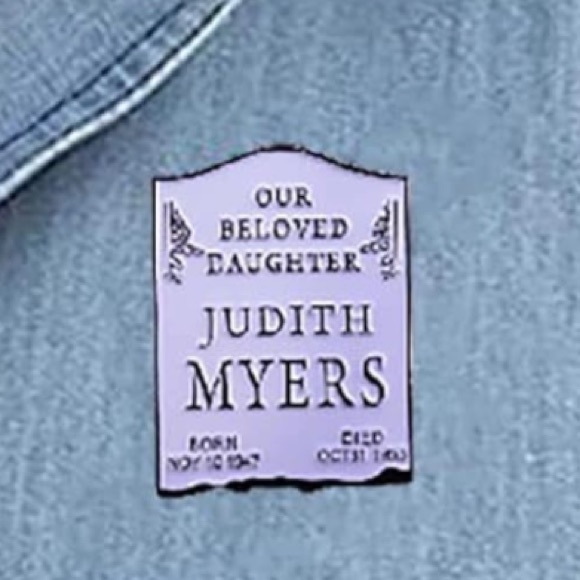 🎃Michael Myers Halloween Judith Myers Tombstone Enamel Pin Goth Horror Movies - Picture 2 of 4